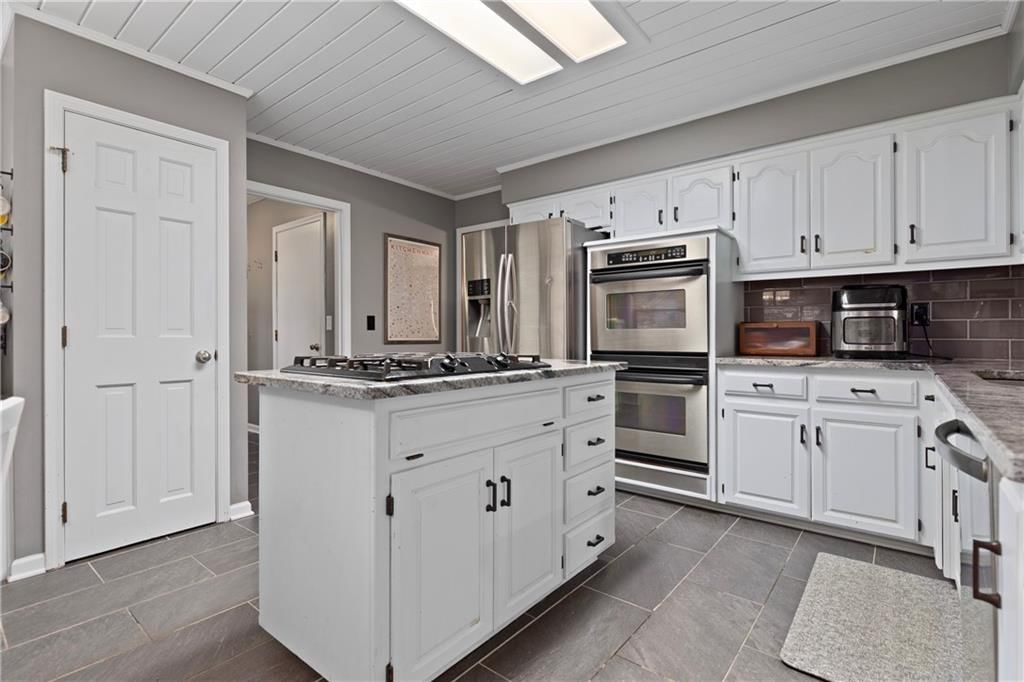 9800 W 115th Terrace — photo 16