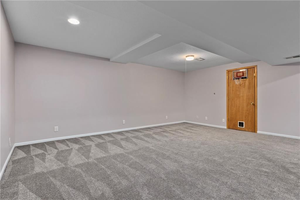 9800 W 115th Terrace — photo 30