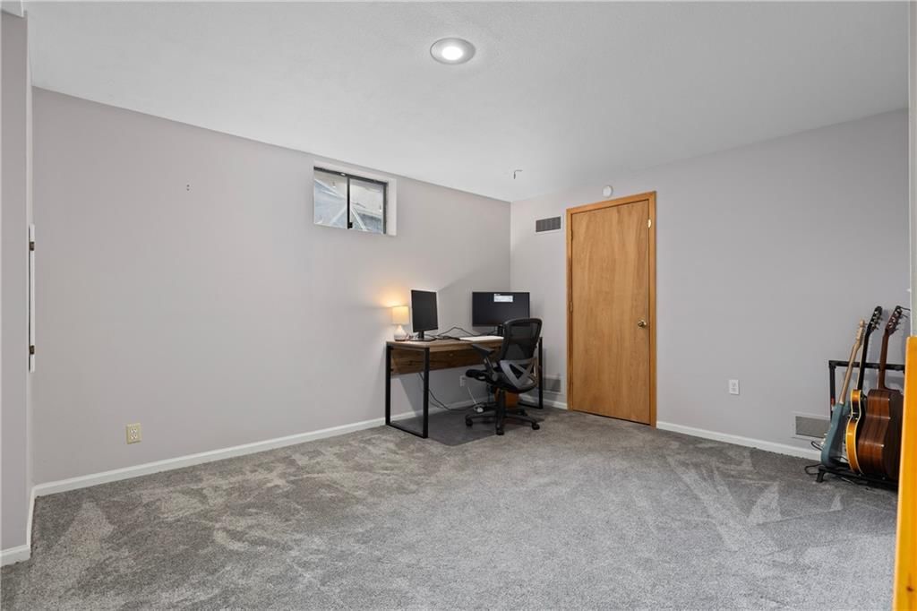 9800 W 115th Terrace — photo 32