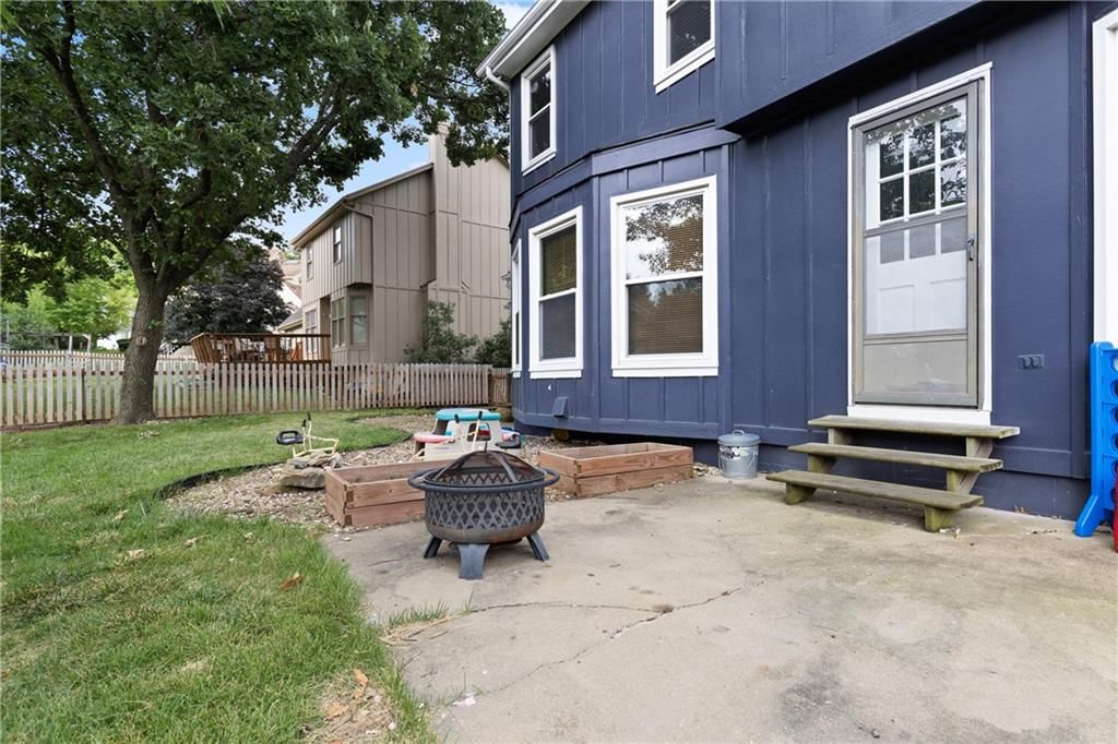 9800 W 115th Terrace — photo 33