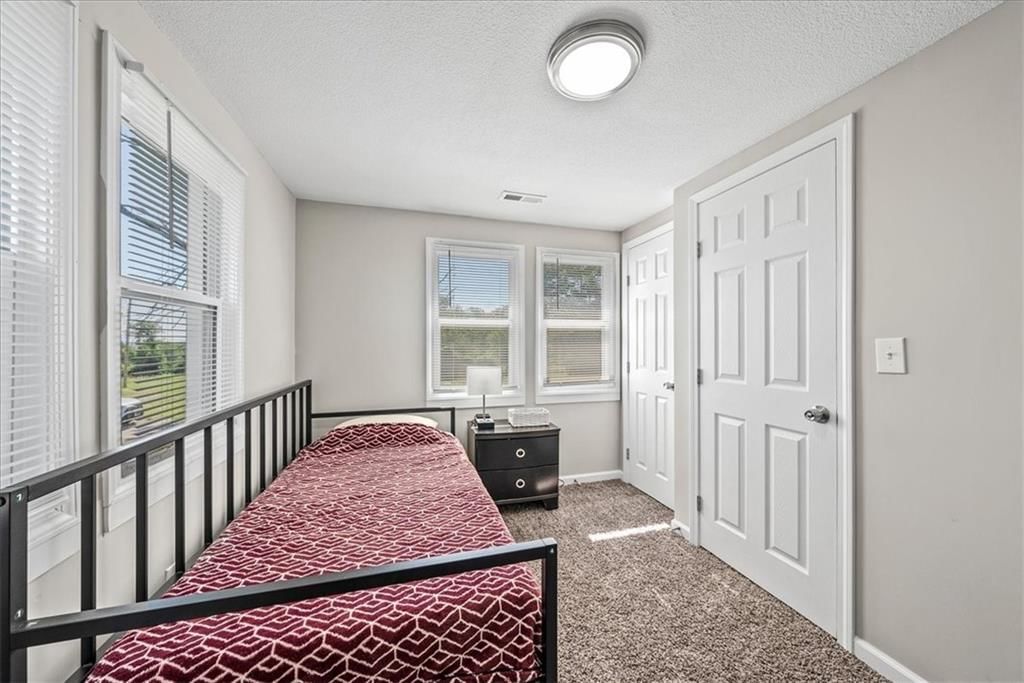 5527 Swope Parkway — photo 18