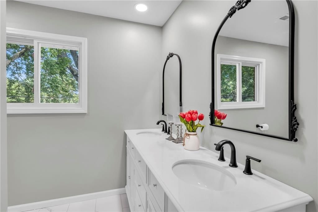1308 W Price Street — photo 14