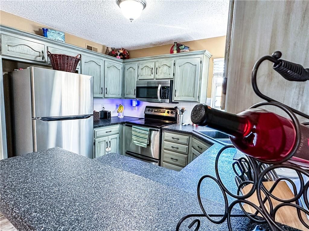 716 SE JAMES Circle — photo 11