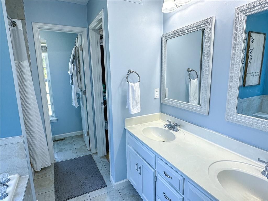 716 SE JAMES Circle — photo 15