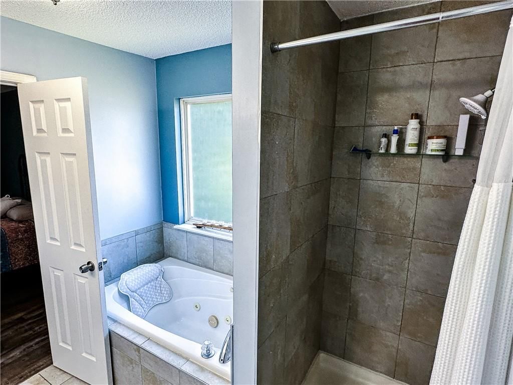 716 SE JAMES Circle — photo 17