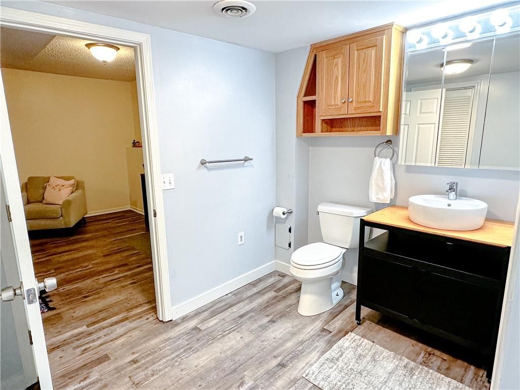 716 SE JAMES Circle — photo 24
