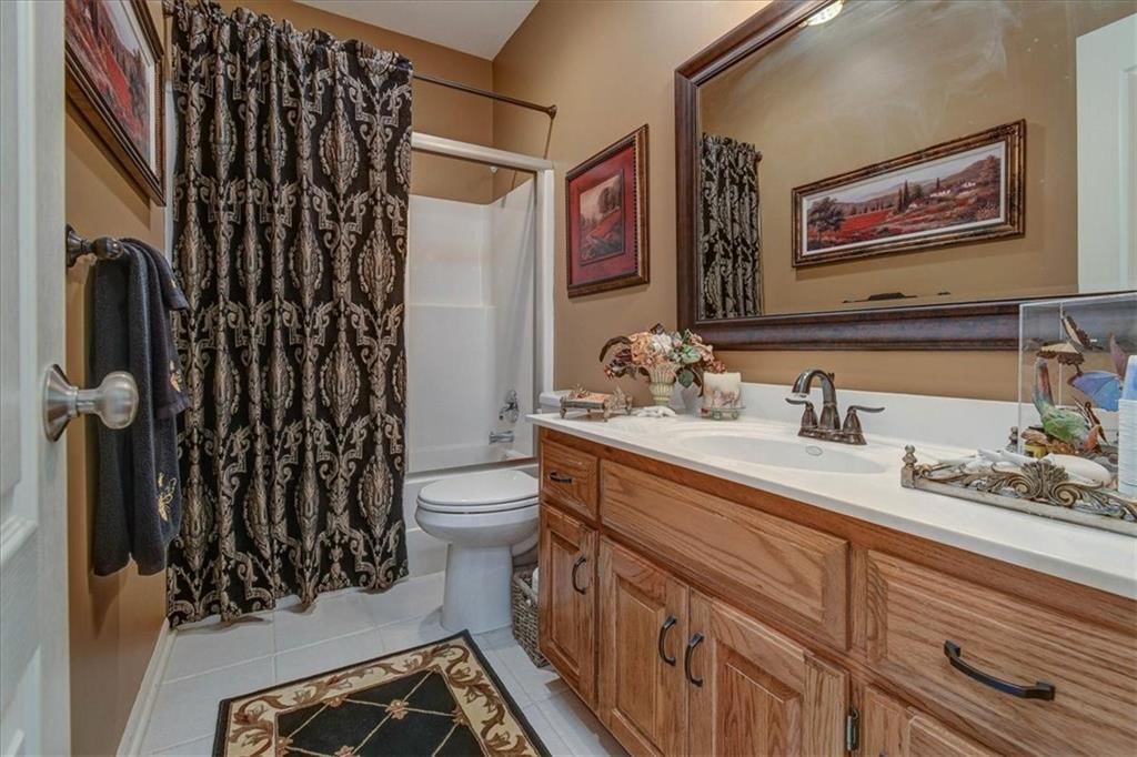 804 NE Carousel Lane — photo 21