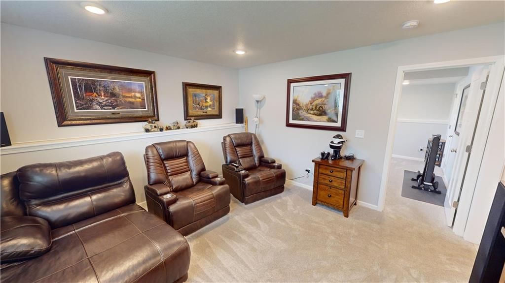 912 NW Lindenwood Drive — photo 30