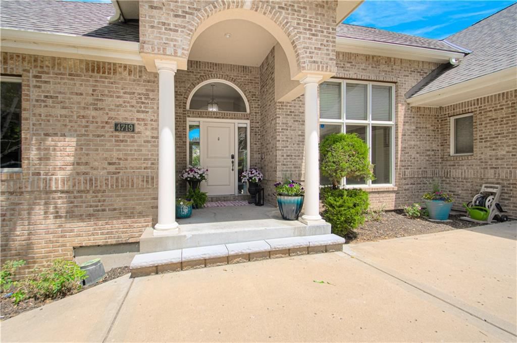 4719 N Mulberry Court — photo 2