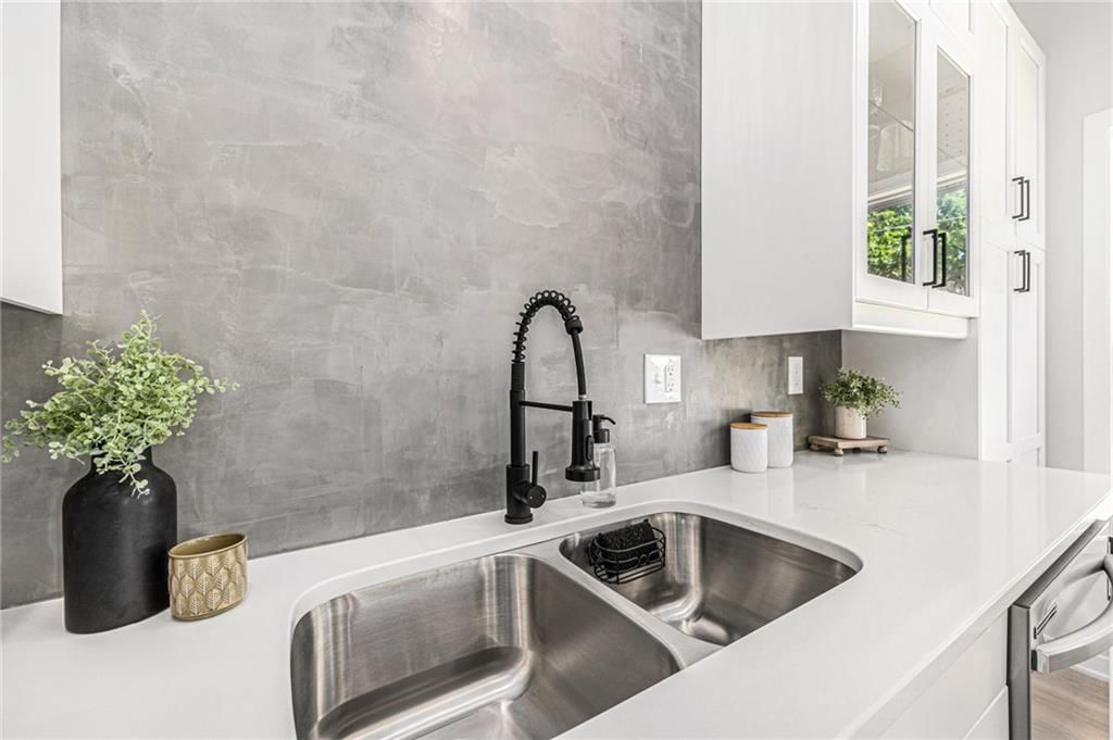 312 Martin Avenue — photo 15