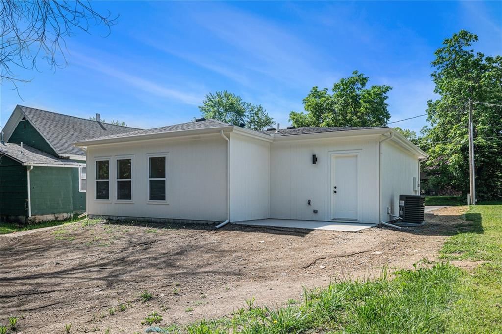 312 Martin Avenue — photo 26