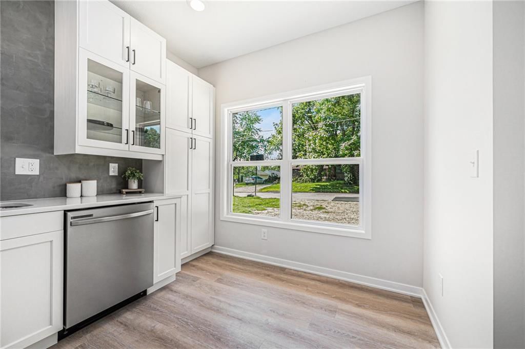 312 Martin Avenue — photo 10