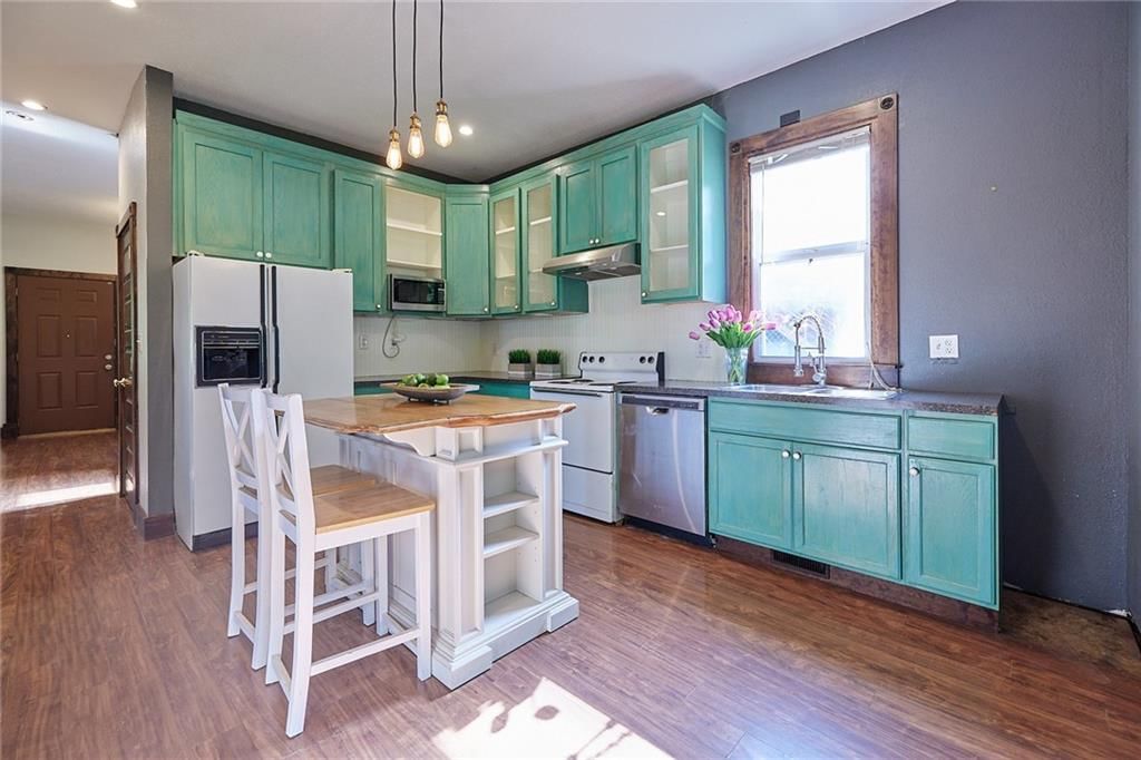 3220 Lexington Avenue — photo 12