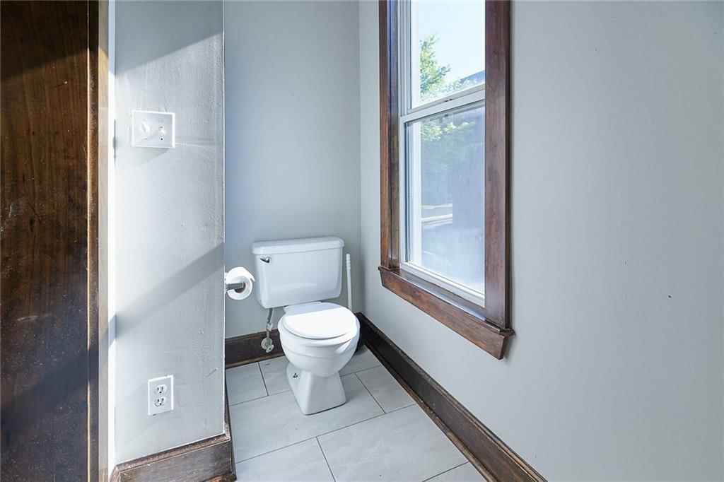 3220 Lexington Avenue — photo 22