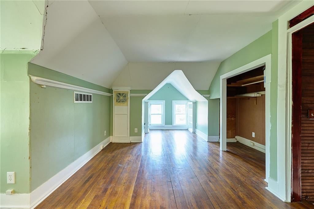 3220 Lexington Avenue — photo 26