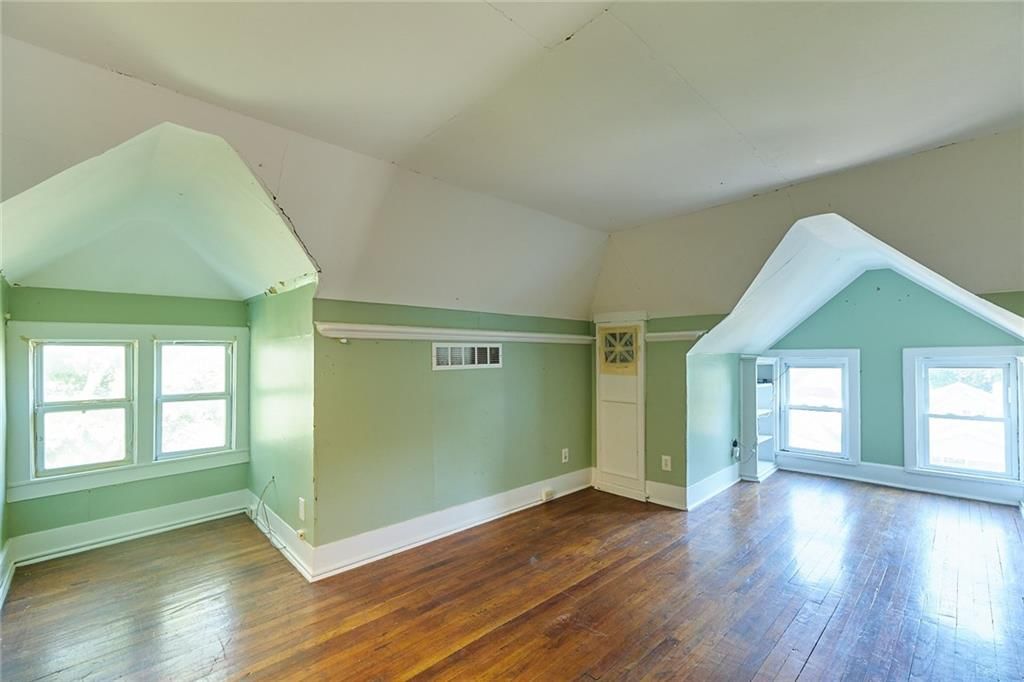 3220 Lexington Avenue — photo 27
