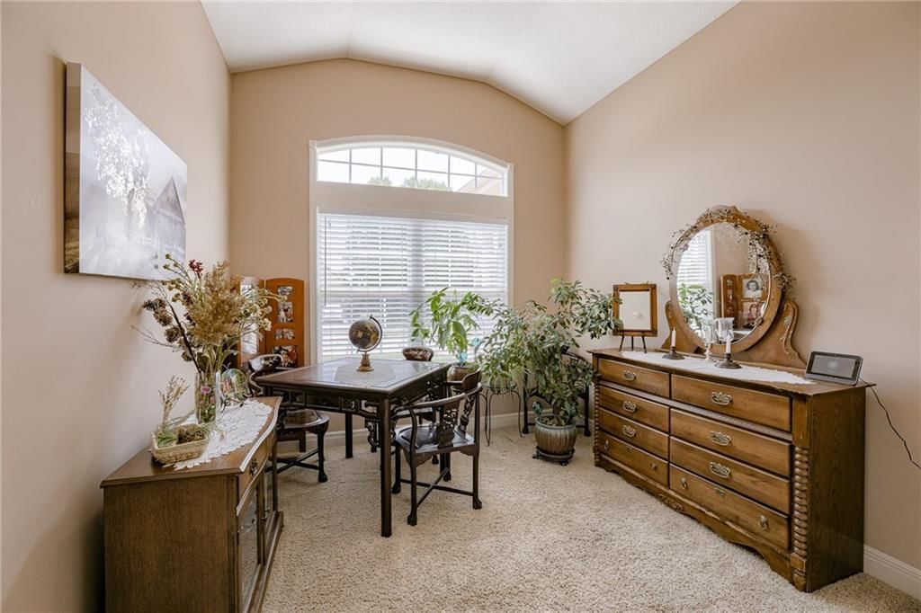 10704 Country Lane — photo 15