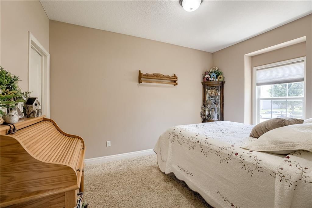 10704 Country Lane — photo 17