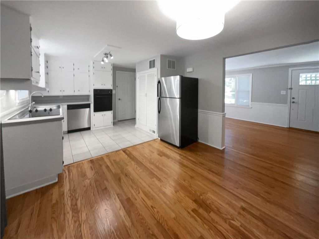 6416 Lowell Avenue — photo 10