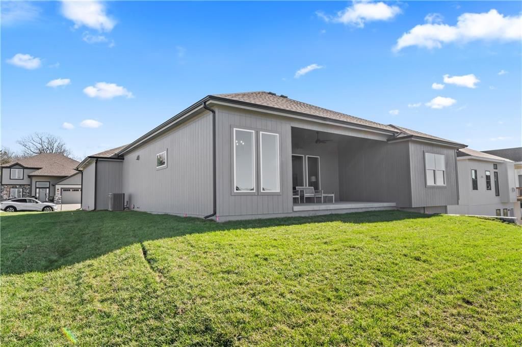 7100 NW Forest Lakes Drive — photo 5