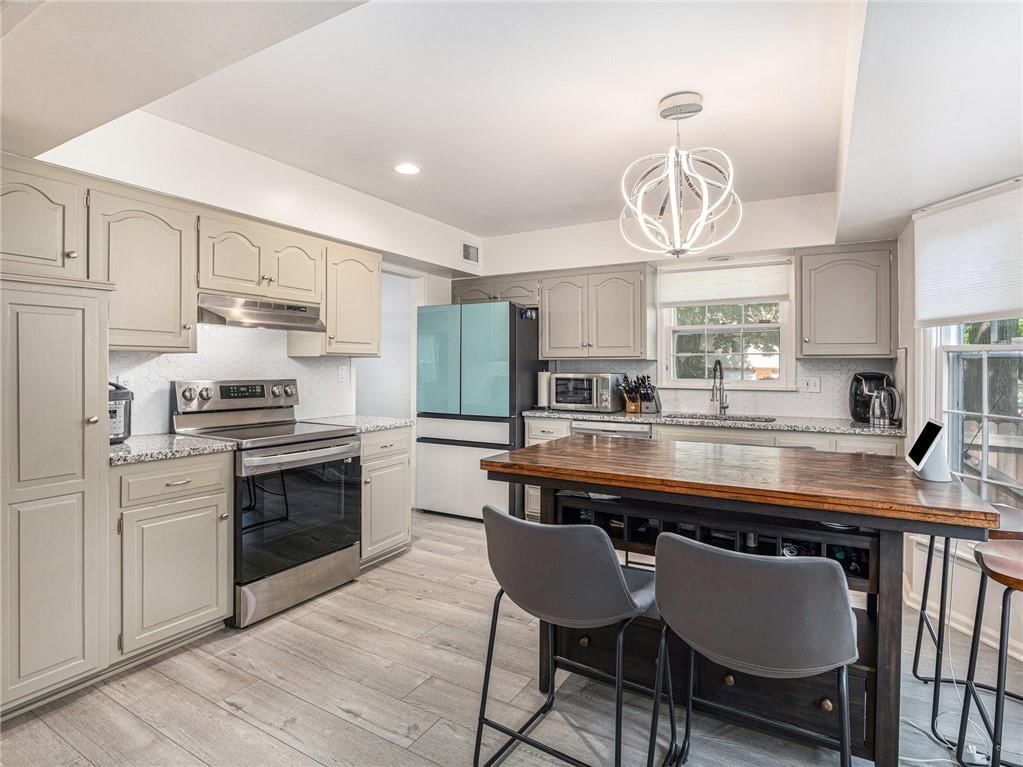 12917 Beacon Avenue — photo 12