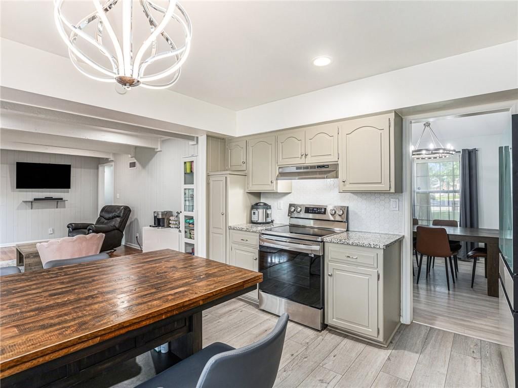 12917 Beacon Avenue — photo 14