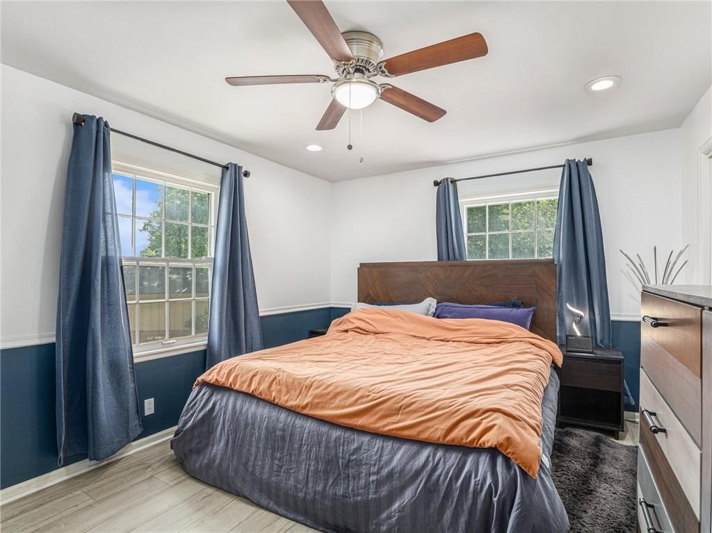 12917 Beacon Avenue — photo 15