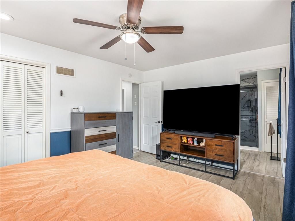 12917 Beacon Avenue — photo 17