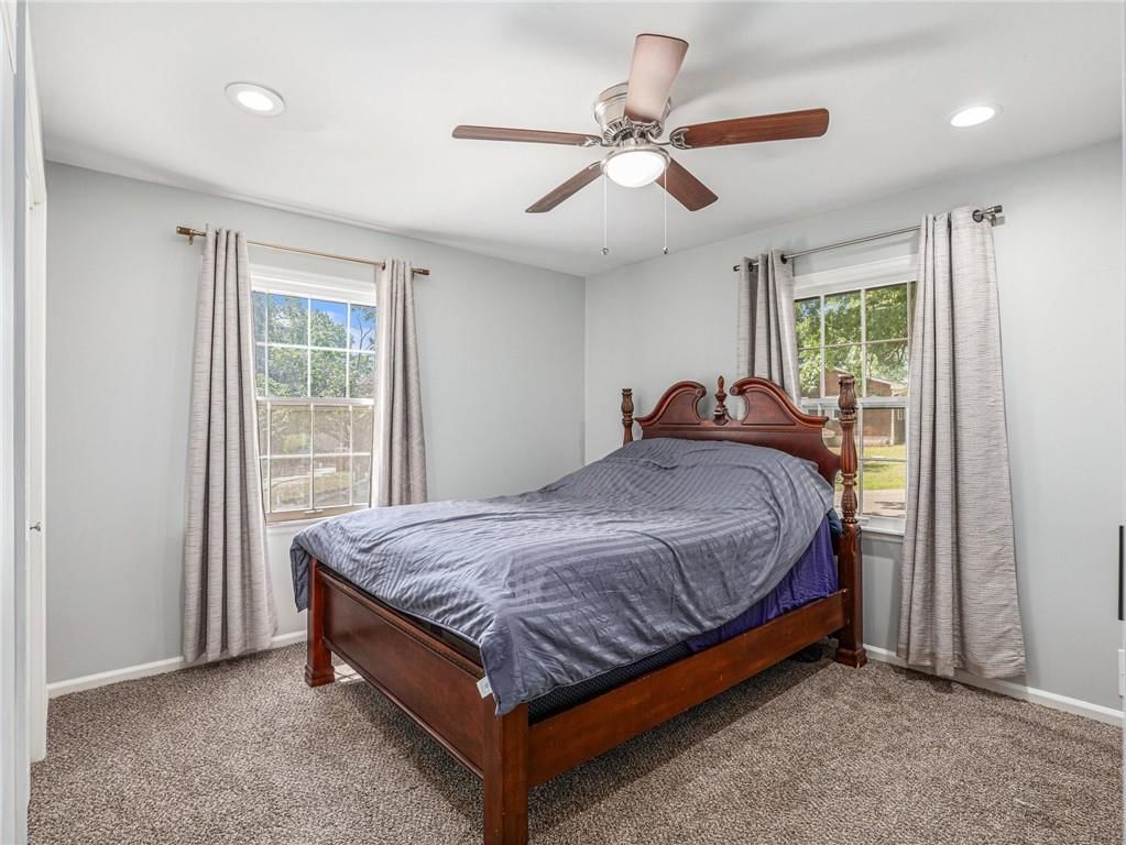 12917 Beacon Avenue — photo 20