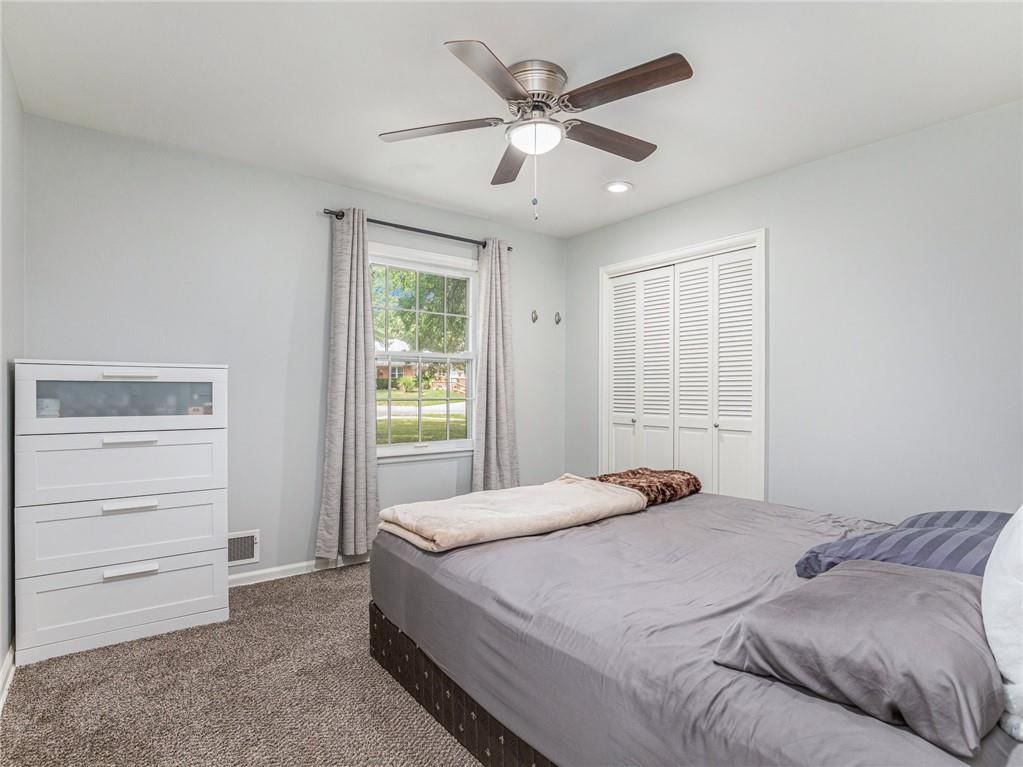 12917 Beacon Avenue — photo 22