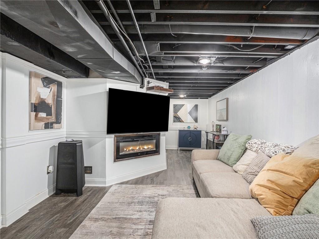 12917 Beacon Avenue — photo 27