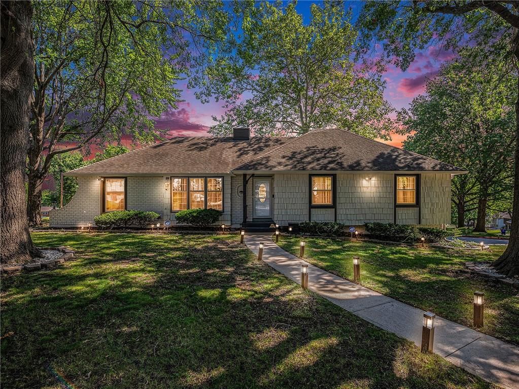 12917 Beacon Avenue — photo 35