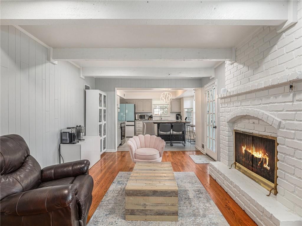 12917 Beacon Avenue — photo 5