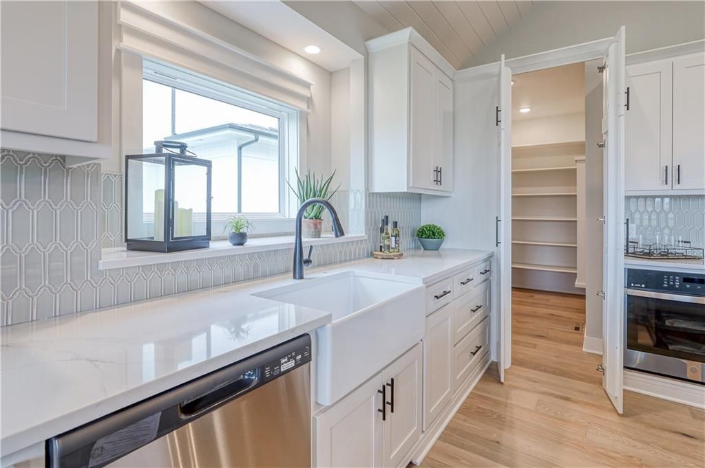 4159 Lake Shore Drive — photo 16