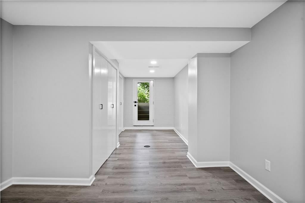 825 S PARK Avenue — photo 18