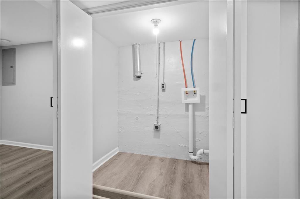 825 S PARK Avenue — photo 19