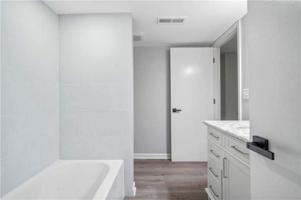 825 S PARK Avenue — photo 21