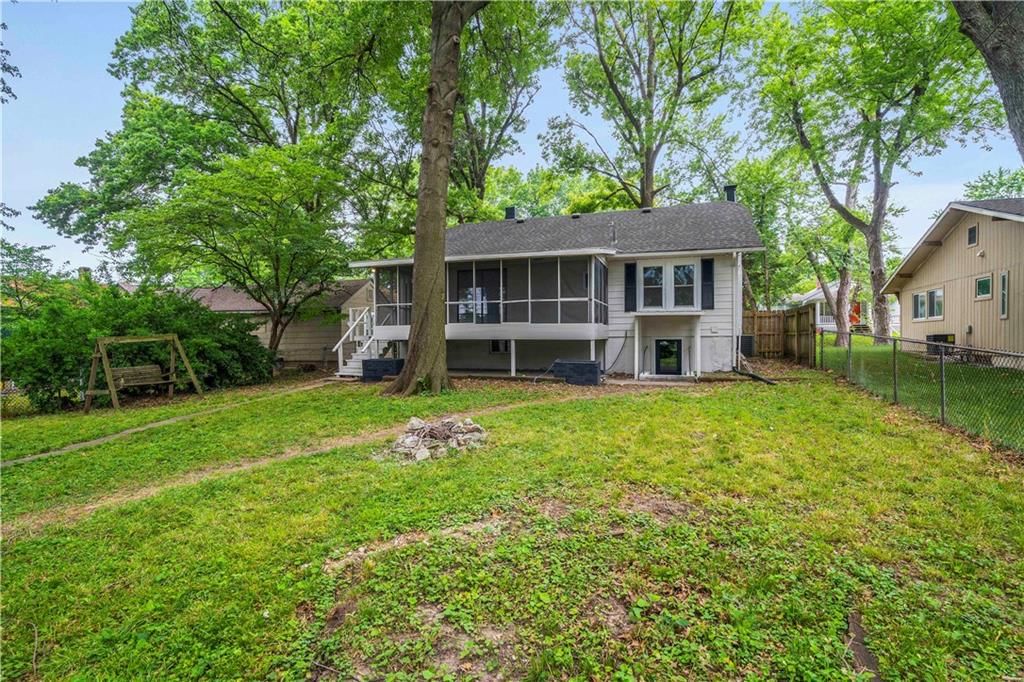 825 S PARK Avenue — photo 30