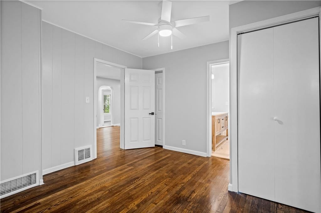 825 S PARK Avenue — photo 10