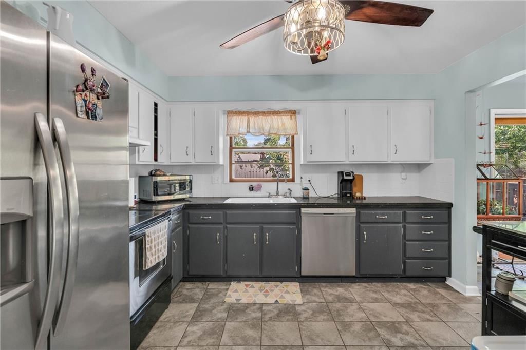 5813 NW Klamm Drive — photo 12