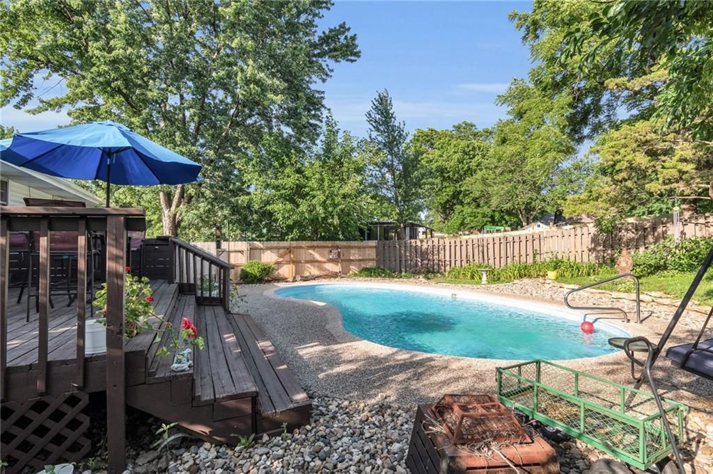 5813 NW Klamm Drive — photo 28