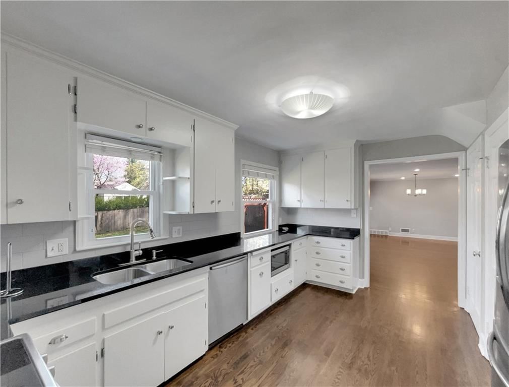 1222 W 67th Terrace — photo 6