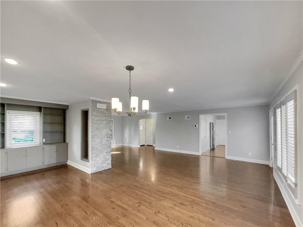 1222 W 67th Terrace — photo 10