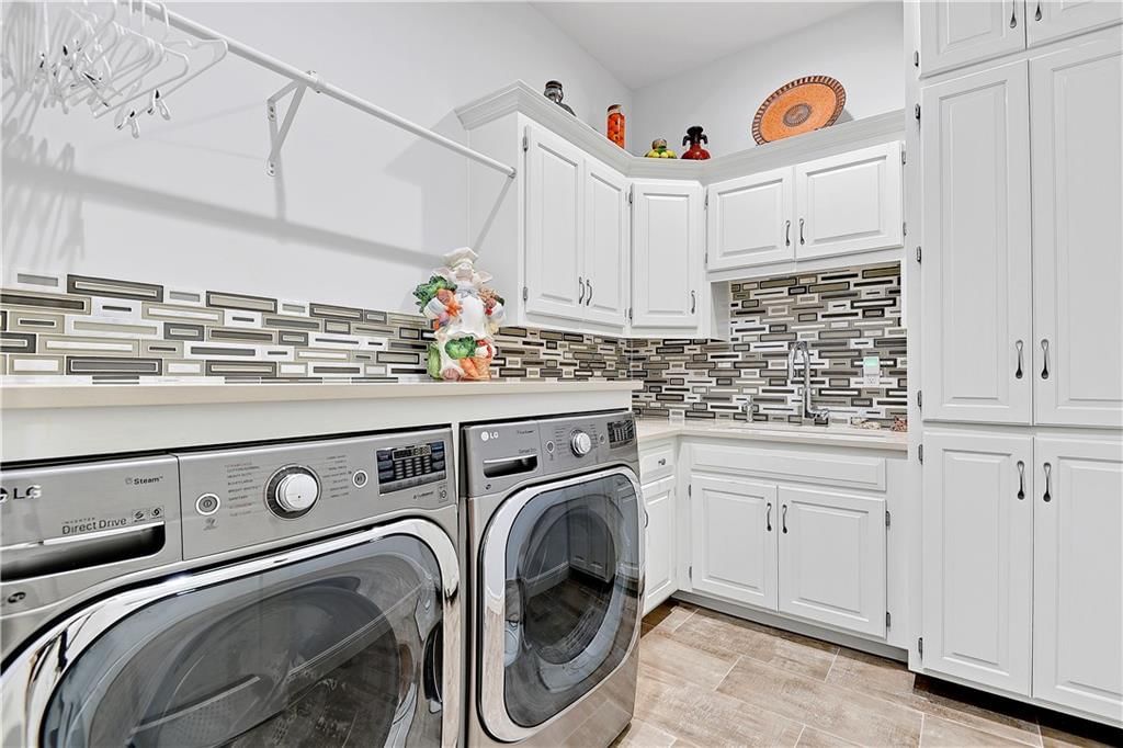 14107 Howe Drive — photo 19