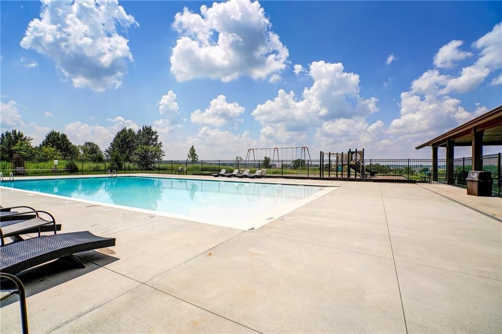 501 Hampstead Drive — photo 38