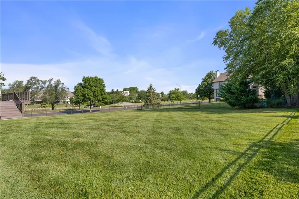 5852 Edgewater Drive — photo 11