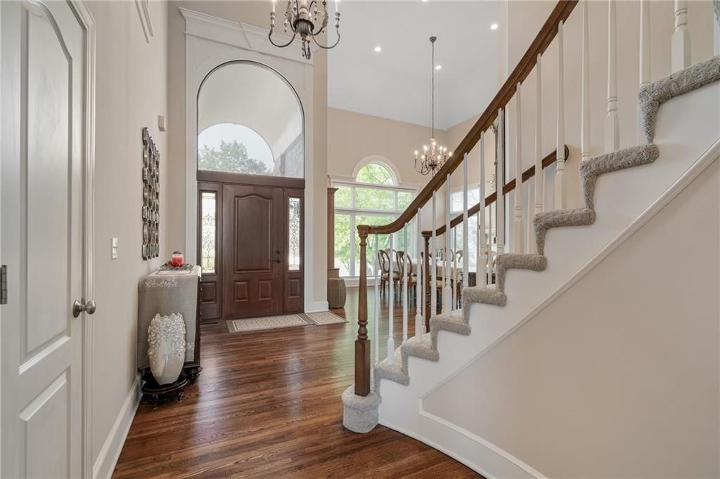 5852 Edgewater Drive — photo 13