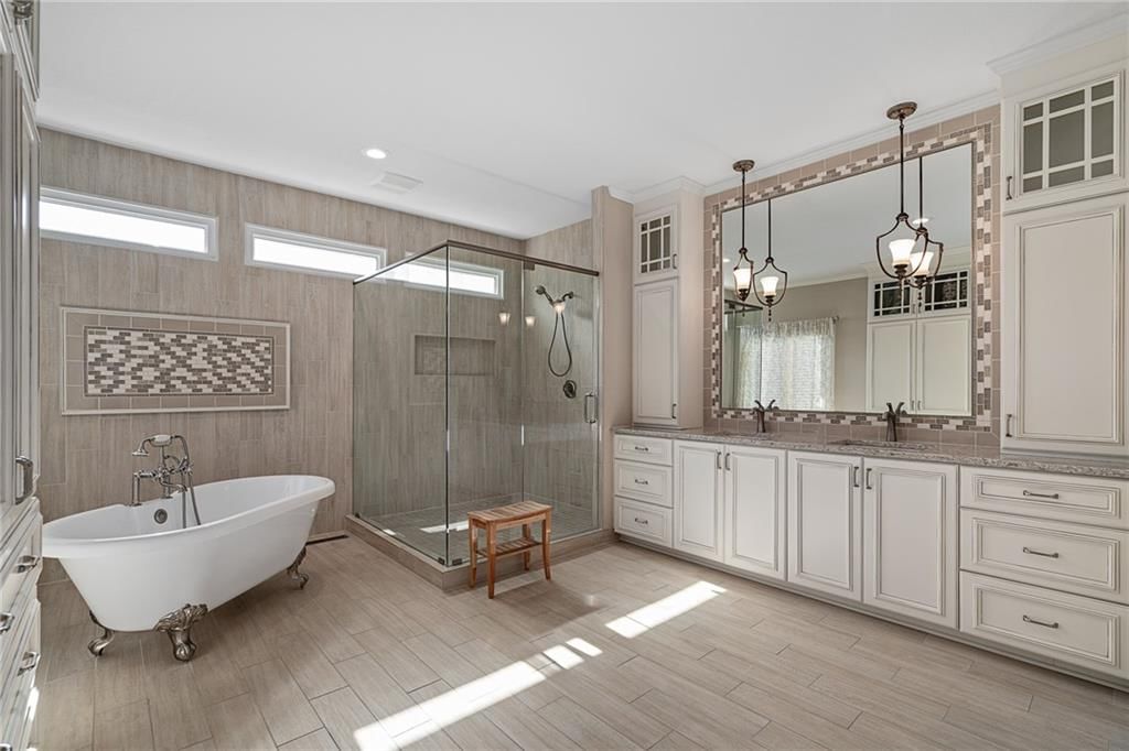 5852 Edgewater Drive — photo 33