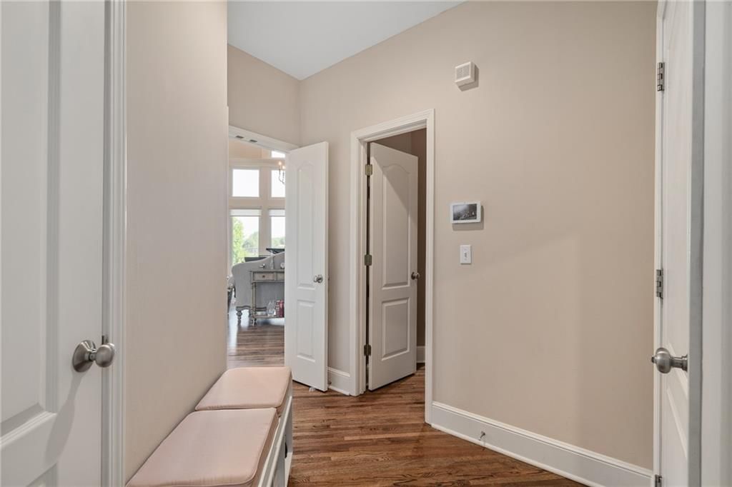 5852 Edgewater Drive — photo 36