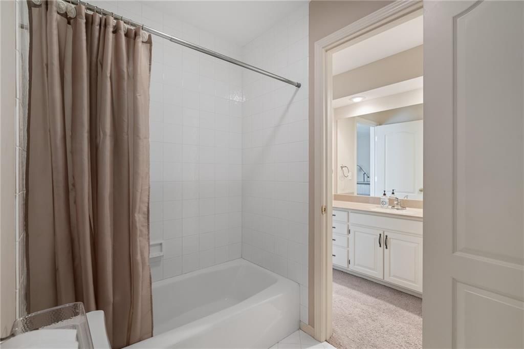 5852 Edgewater Drive — photo 42